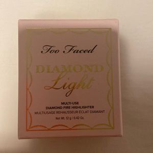 Too Faced Highlighter
